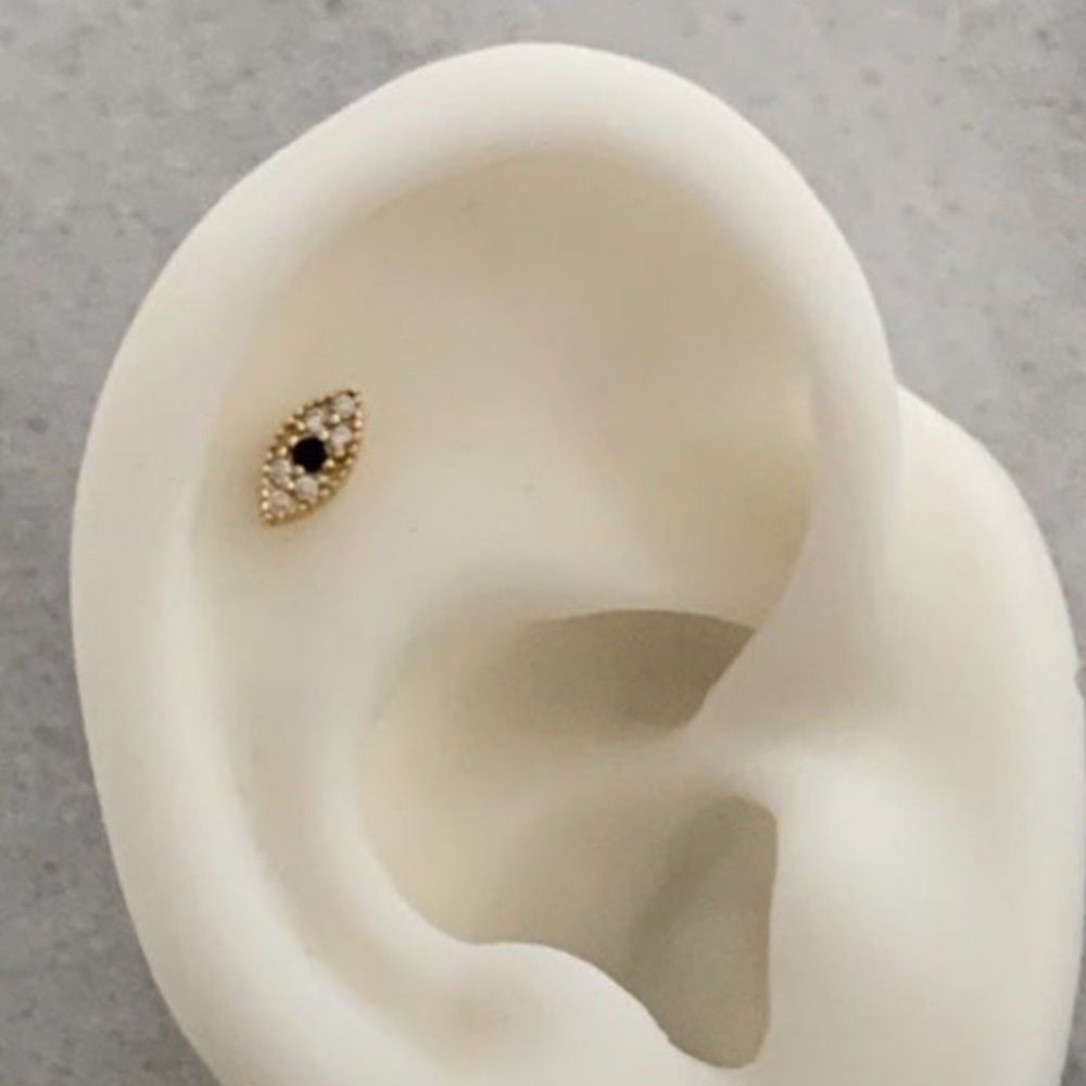 18K Gold Evil Eye Crystal Cartilage Earring Brand New - Picture 3 of 3